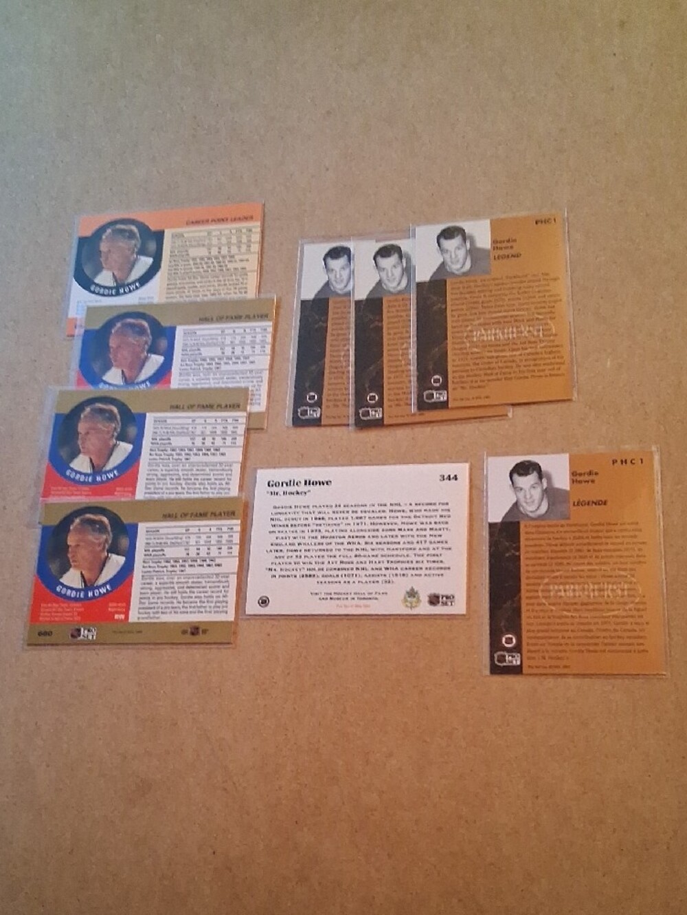 Gordie Howe Hockey Card Lot - Multiple Vintage Cards (White, Red, Black) - Picture 2 of 8